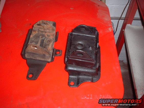 72 400 motor mount left, 76-79 right