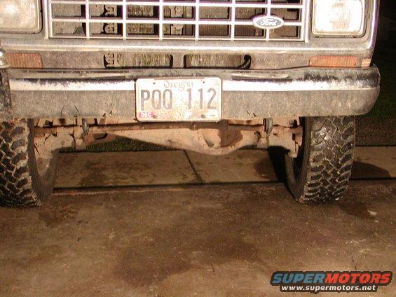 hard to tell but pic of front tow hooks