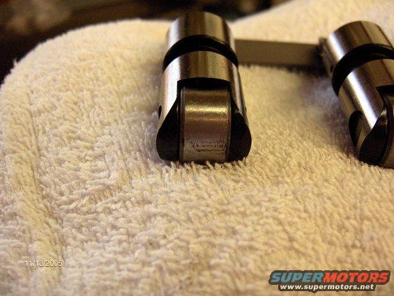 hpim0113.jpg The high friggin' dollar roller lifters I decided to use. Crowers, with the added orifice for extra pin oiling. 