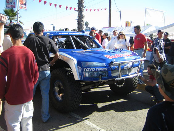 img_0060.jpg ROBBY GORDON!!