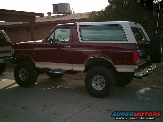 cb-antenna-subs-009.jpg bro's truck. 92 fsb. she's a beauty.