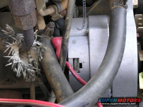 pb260098.jpg One hot wire lead to the battery