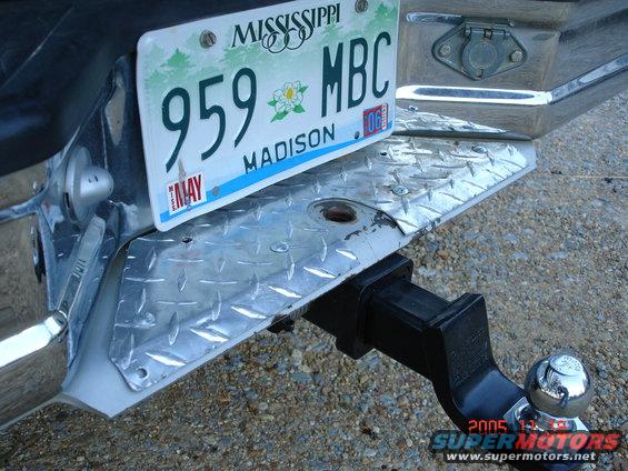 dsc00020.jpg Customized diamond plate rear bumper step
