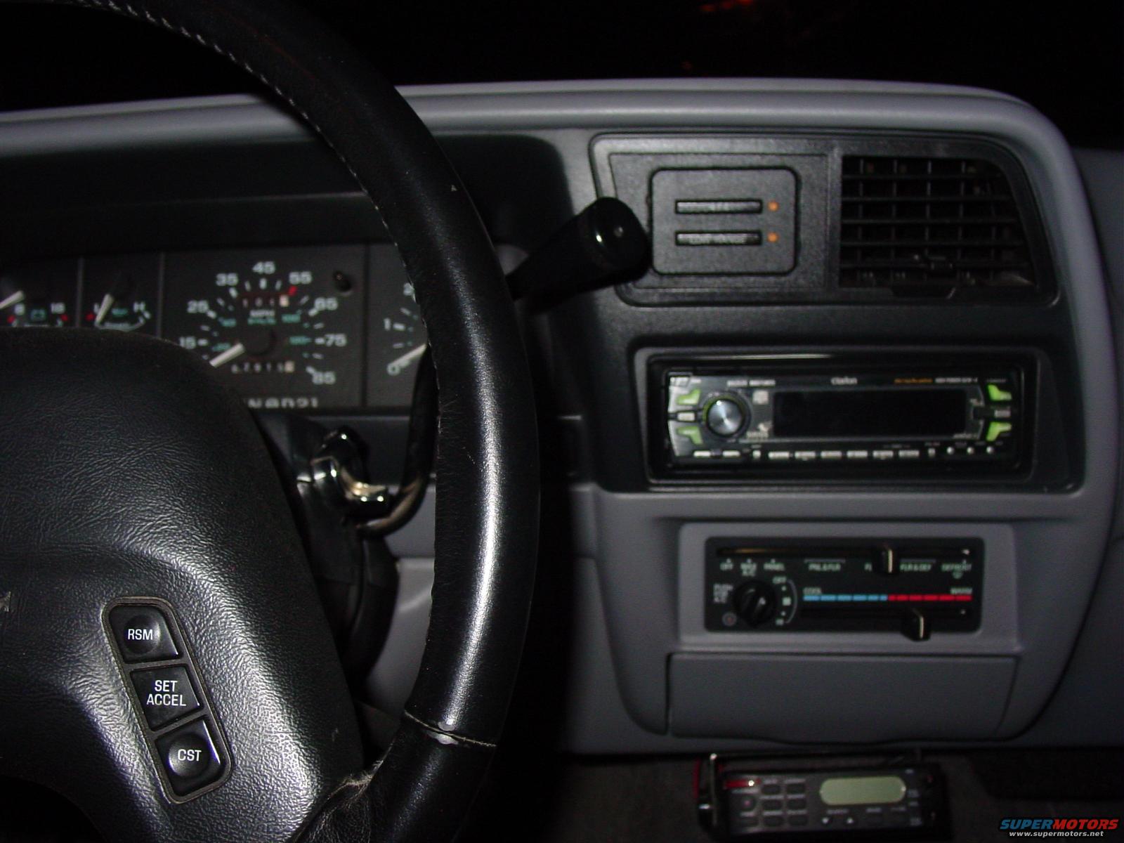 1993 Ford Explorer photo