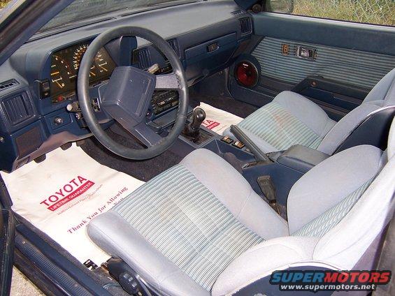 all-pictures-up-to-101805-071.jpg MInt interior w/ Supra dash, leather wrapped steering wheel 
