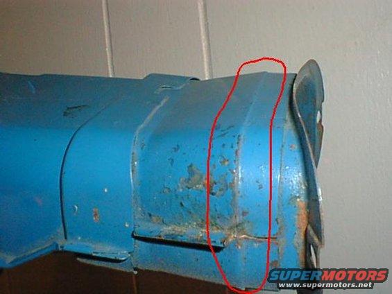 dsc00011.jpg CJ snorkel. Notice the raised rib. This feature is only found on 1968-1970 428 and 1969 390GT