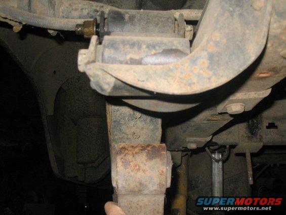 Rear suspension leaf spring and shackle