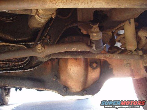 the front leaks too...but i couldnt find the leak when i took the pics.... their is also no fresh oil on the ground like with the rear.....maybe my mechanic was wrong?