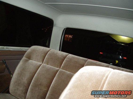 this is a crappy shot...but arent the seat Nice? i expected them to be torn and crappy like alot of older trucks... but not these!...and they are beyond comfortable!