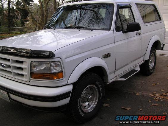 classic-046.jpg factory aluminum wheels, added fender flares