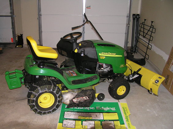 pc220016.jpg The snow plowing machine!