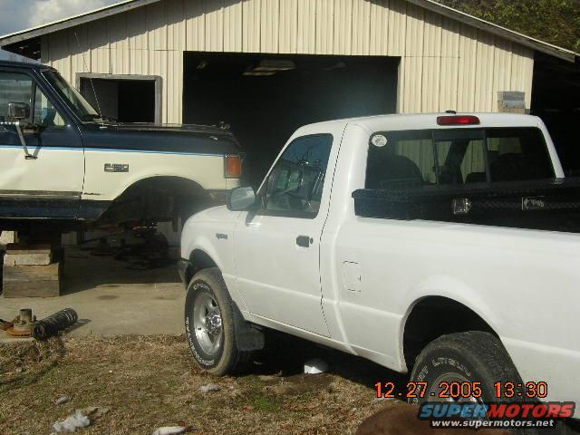 dscn0491.jpg Pee-Wee, Seemore's little brother and my daily driver, came down to the shop for moral support while working on the SAS