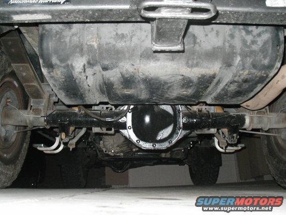 Undercoating of rear axle and fuel tank