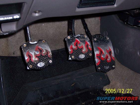 000_0037.jpg Lighted pedals soon to be removed.