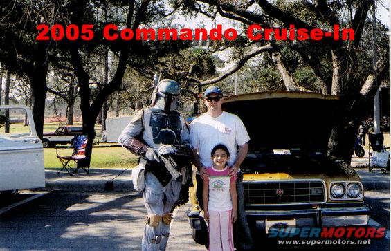 bobafett3.jpg Boba Fett and daughter at 2005 Commando Cruise-In