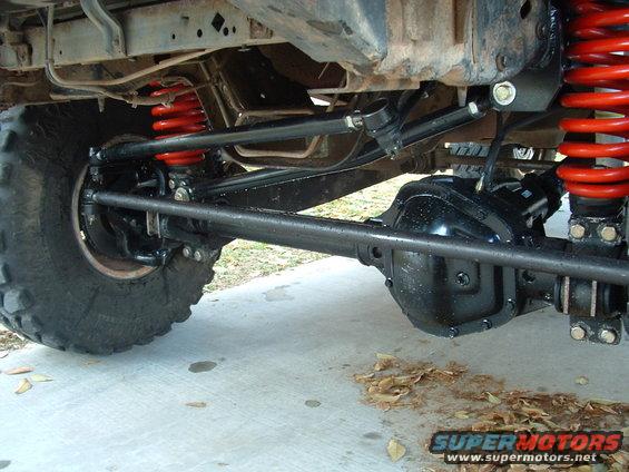 dscf0011.jpg Front and Rear Dana 60's.