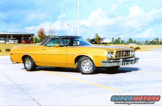 73ranchero3.jpg One last shot taken from a slightly different angle.  Man is this a good looking truck.