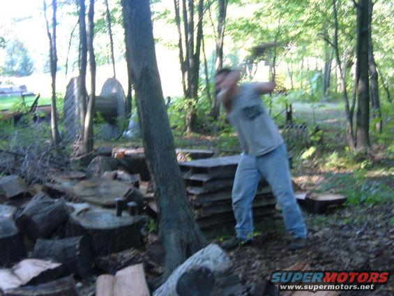 paul-splitting-wood-5.jpg 