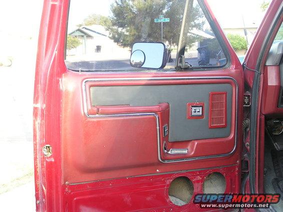 Thinkin 'bout puttin speakers here or a custom kick board.