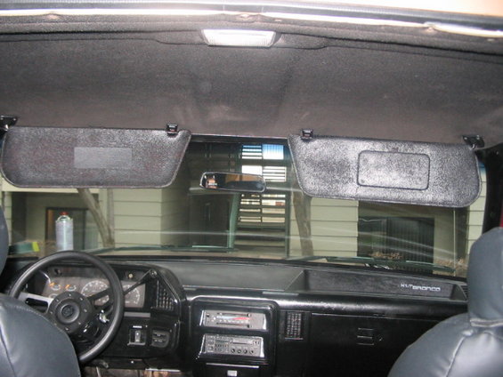 bedlined-sunvisor-installed-001.jpg 