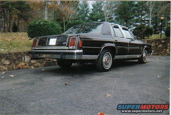 brown-rear.jpg Look Closely and you can see my rear sway bar.