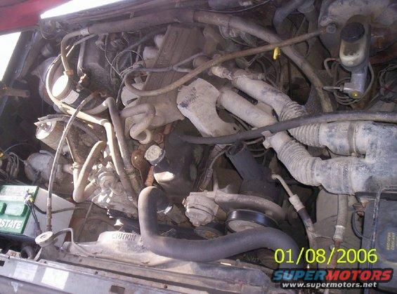 bronc-engine.jpg Stock 300 straight six. 4.9L
