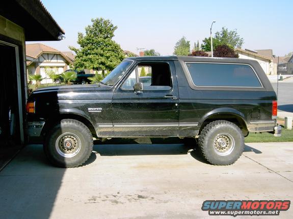 33s.jpg my new 33x12.50 they rub a little on the sway bar and the radius arm 