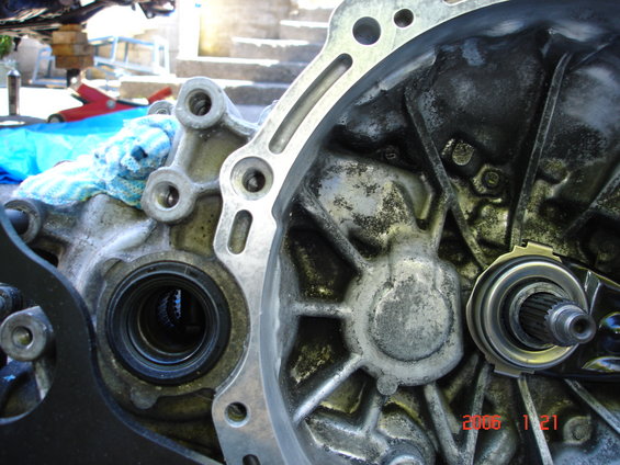 Close-up of a car transmission housing with a bearing visible. Date stamp 2008 1 21