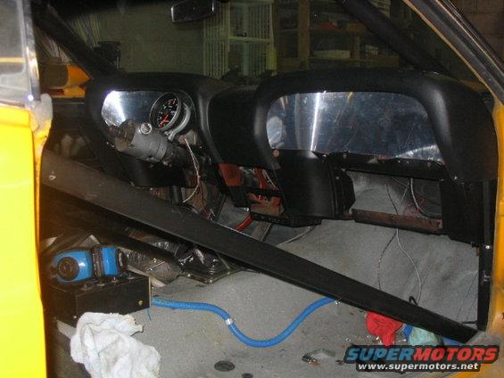 dash_007.jpg More Dashing construction -- Jan '06