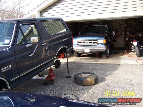 broncoaxle2.jpg 