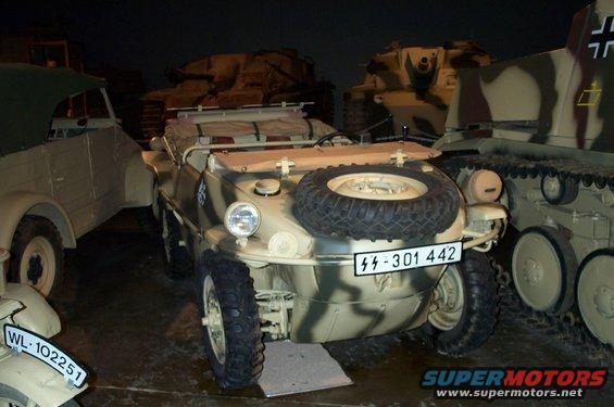 german-amphibious-vehicle.jpg 