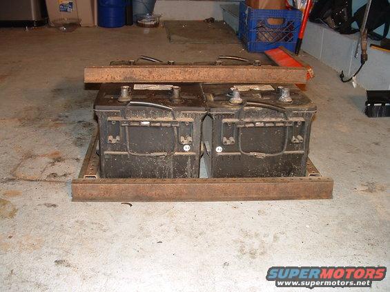 dualbatteries1.jpg 2 batteries.... 
9" high x 12" wide x 19" long
395 reserve minutes
1200CCA!!!!