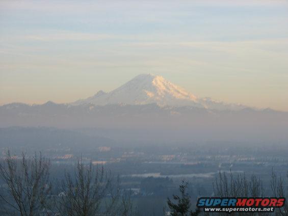 whistler26.jpg Mt. Rainier on the way home