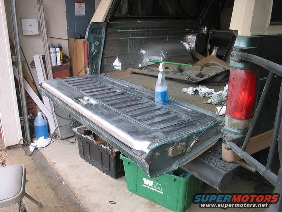 sound-deadening-012.jpg Tailgate Stripped down to bare metal