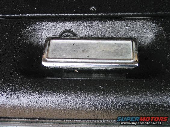 sound-deadening-017.jpg Tailgate Handle Up-Close