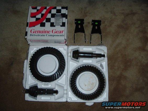 dscf1045.jpg goodies