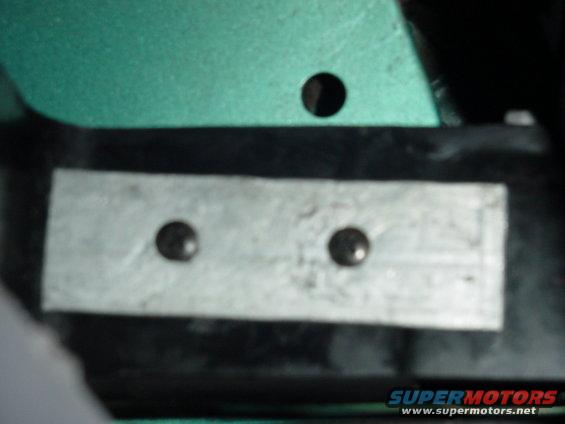 dsc00350.jpg Bracket in dash.