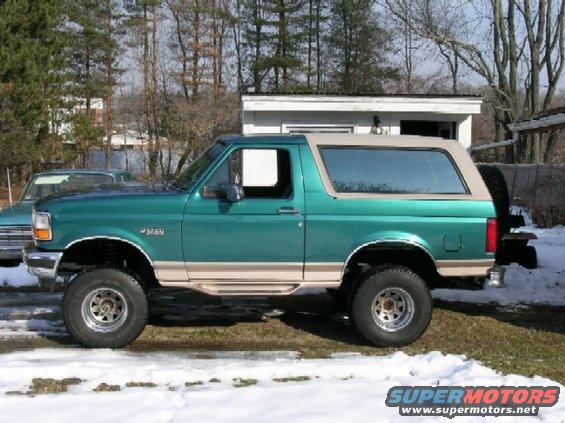 dscn0444.jpg Heavily warn 33x12.5R15's