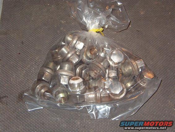 lugnuts.jpg SOLD Lug Nuts USED & rough.  Suitable for removing the covers.