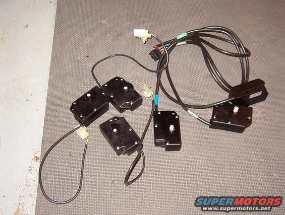 SOLD HVAC Servos USED
RR & D2