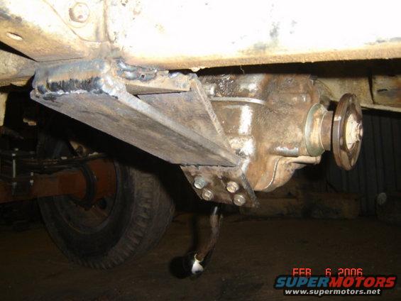 Rear differential with custom welded bracket and leaf spring suspension. Feb 6, 2006 watermark