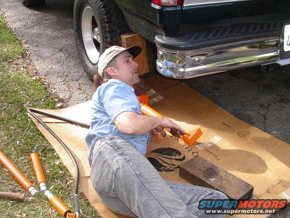 bumper-06.jpg Final look at the bumper with the hydraulic removed & its as good as new!!! Definately the right tool for the job helps..... Thanks Jim!!!