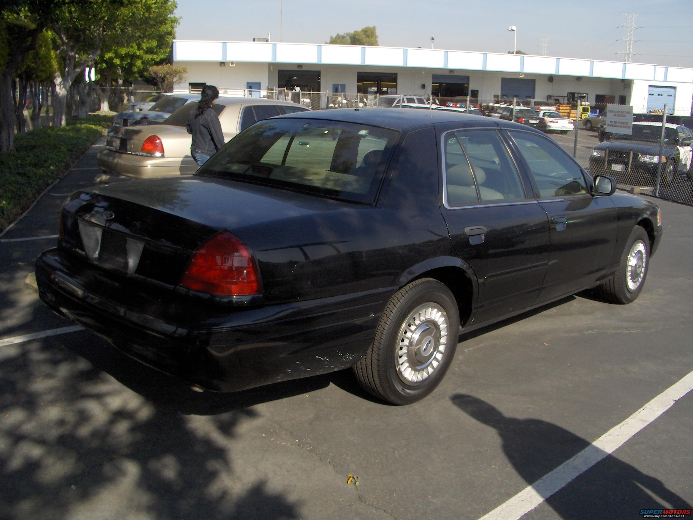 1995 Ford Crown Victoria photo