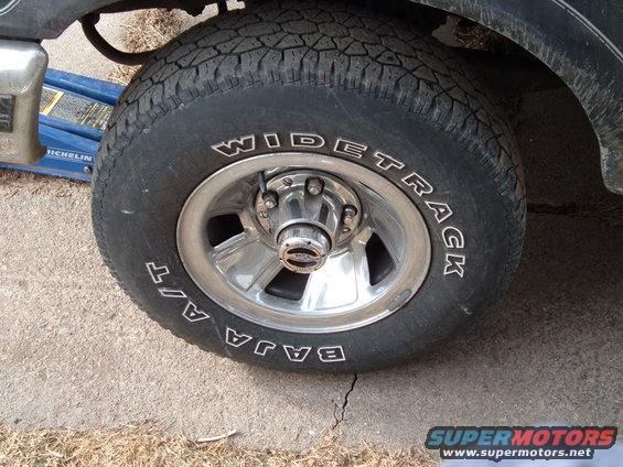 the tires 235 /75/15 and stock wheel on there before