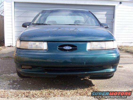 Green 1993 Ford Taurus front view