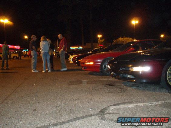 p2250089.jpg The lineup... some random old folks decided to stop right in my picture... assclowns... 