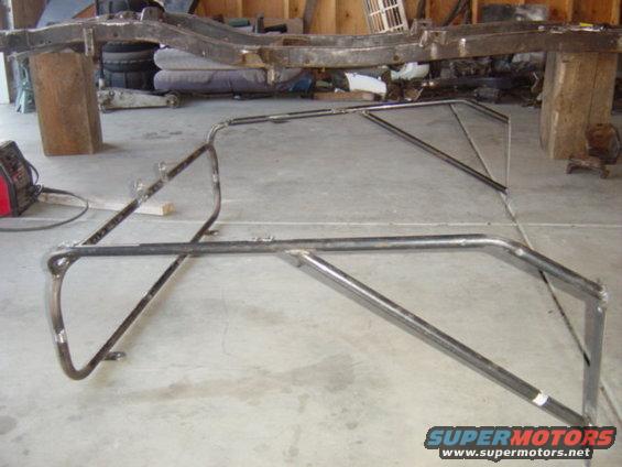 67-bronco1-021.jpg Core support.