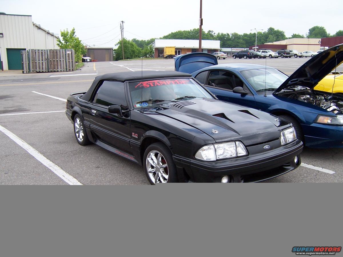 1989 Ford Mustang photo