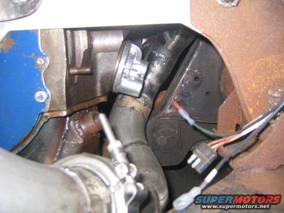 Turbocharger plumbing and wiring detail
