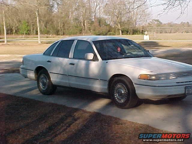 1994 Ford Crown Victoria photo